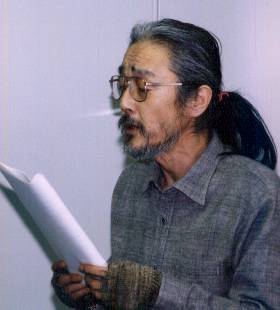 �m���������n